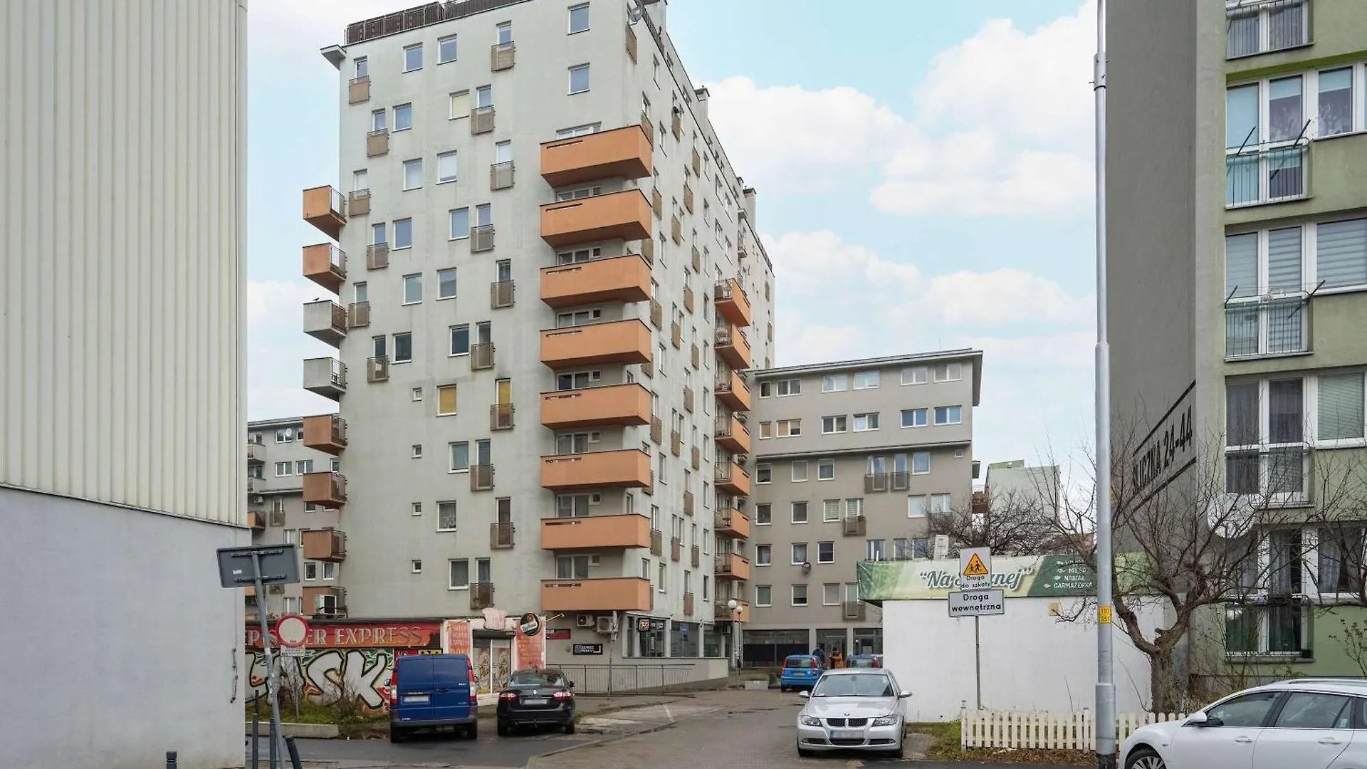 Jasne I Przytulne Studio Blisko Parku We Wroclawiu By Noclegi Renters 0*, Wroclaw